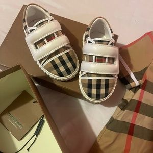 Baby Burberry shoes